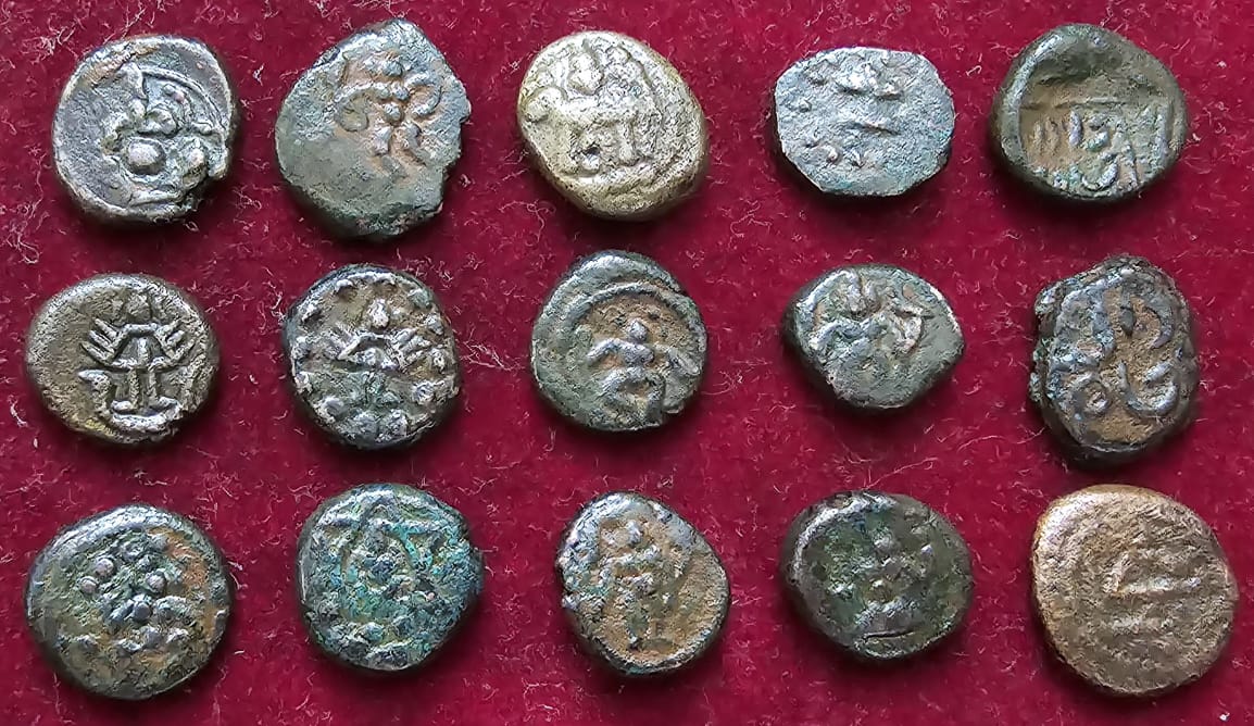 ஆற்காடு நவாப் காசுகளில்  இந்து தெய்வ உருவங்கள்