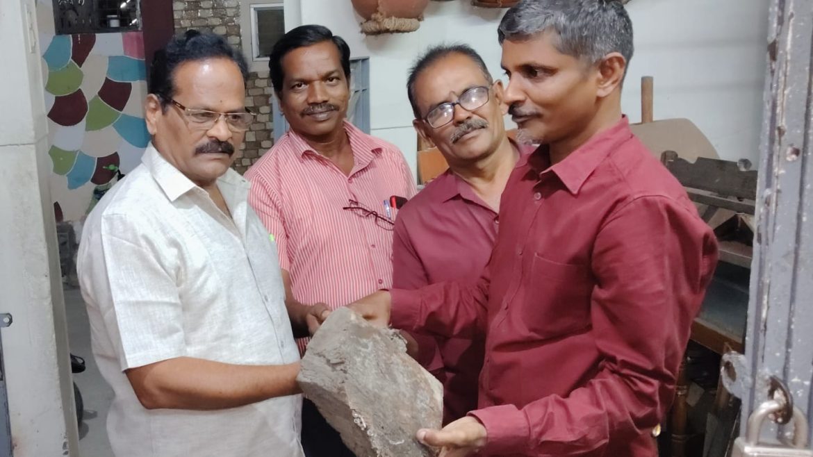 கோவில் தேரை திருப்ப, நிறுத்த உதவும் முட்டுக்கட்டை குறித்த சிறப்பு சொற்பொழிவு