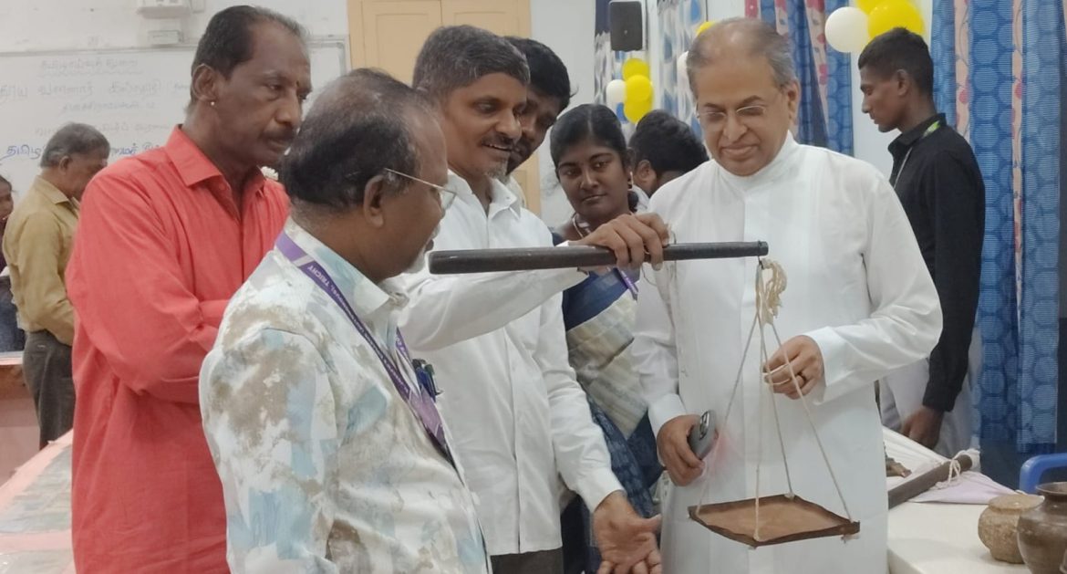 ஒத்த தட்டு தராசு