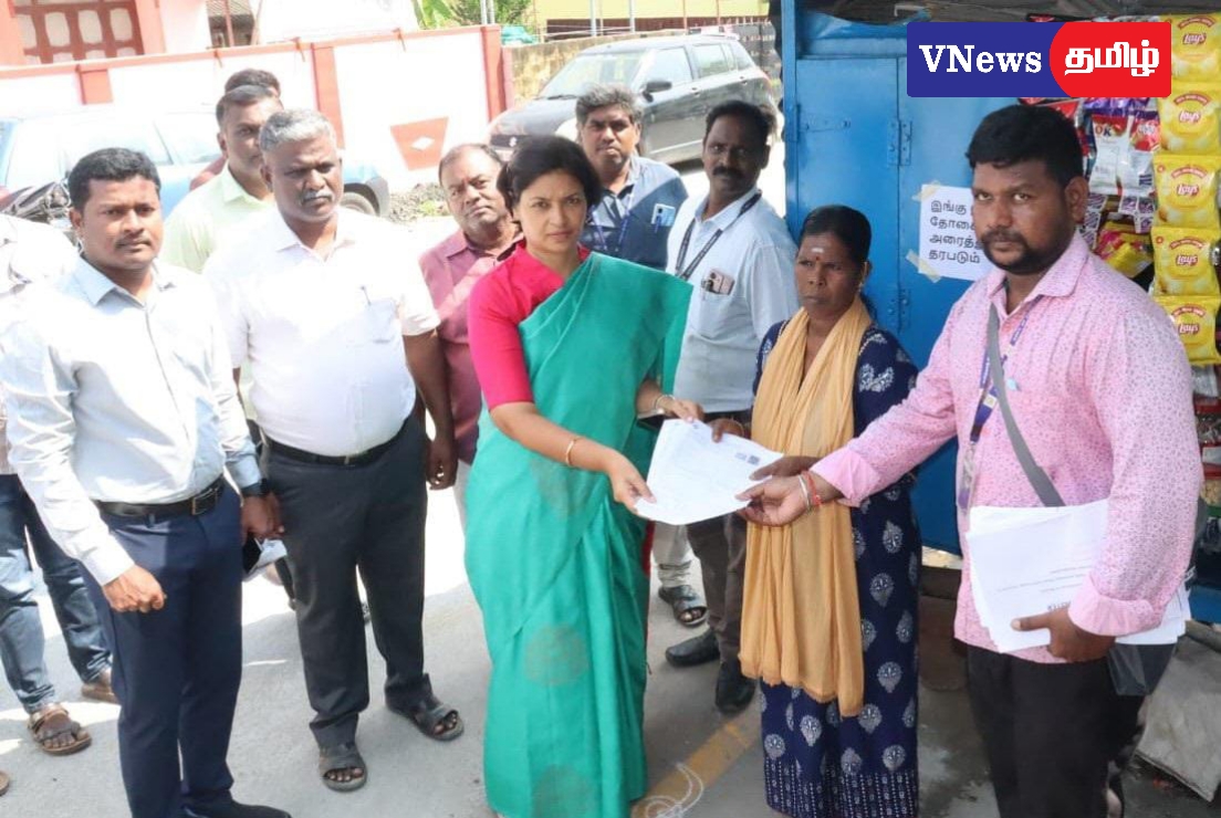 வாக்காளர் சிறப்பு திருத்தப்பணி வீடு வீடாக — மாவட்ட ஆட்சியர் சந்திரகலா ஆய்வு